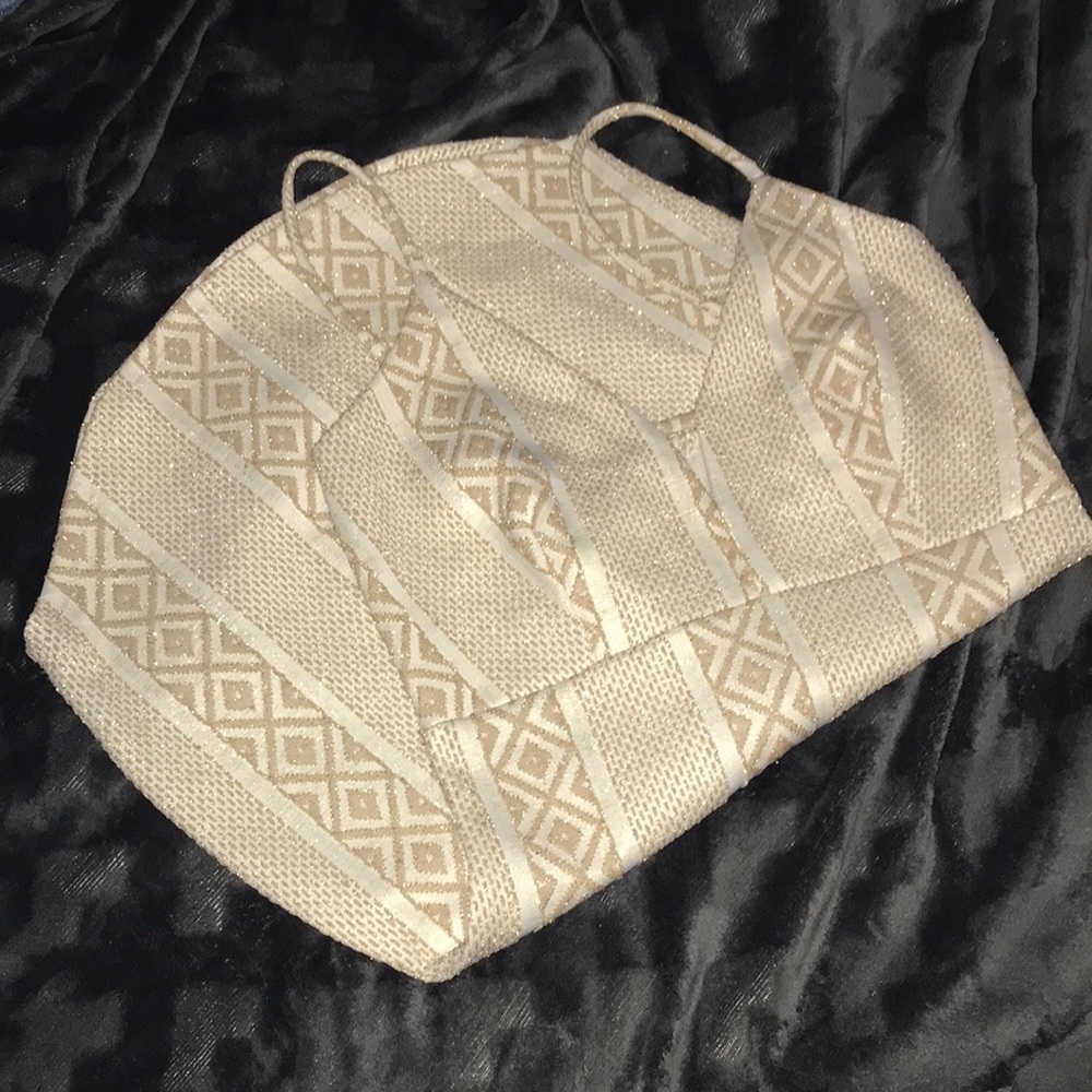 White and gold mini Windsor dress zip up